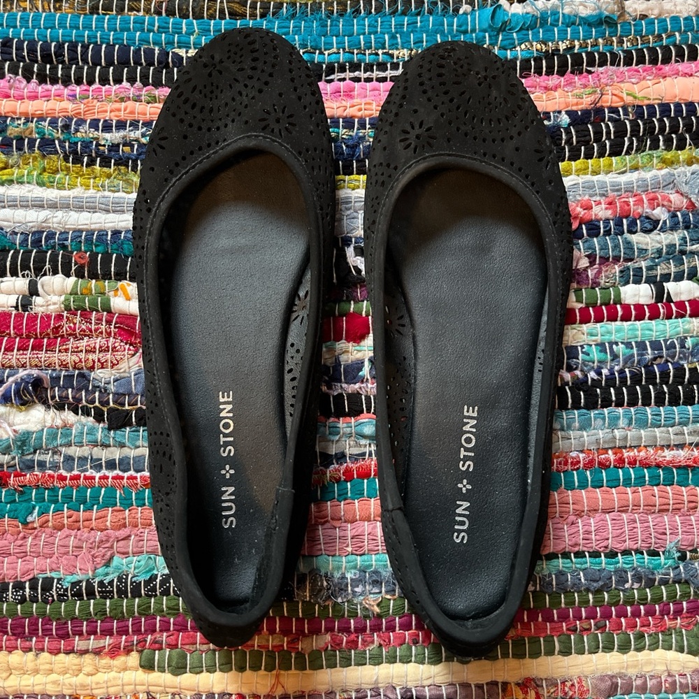 Sun + Stone Women's Black Ballet Flats